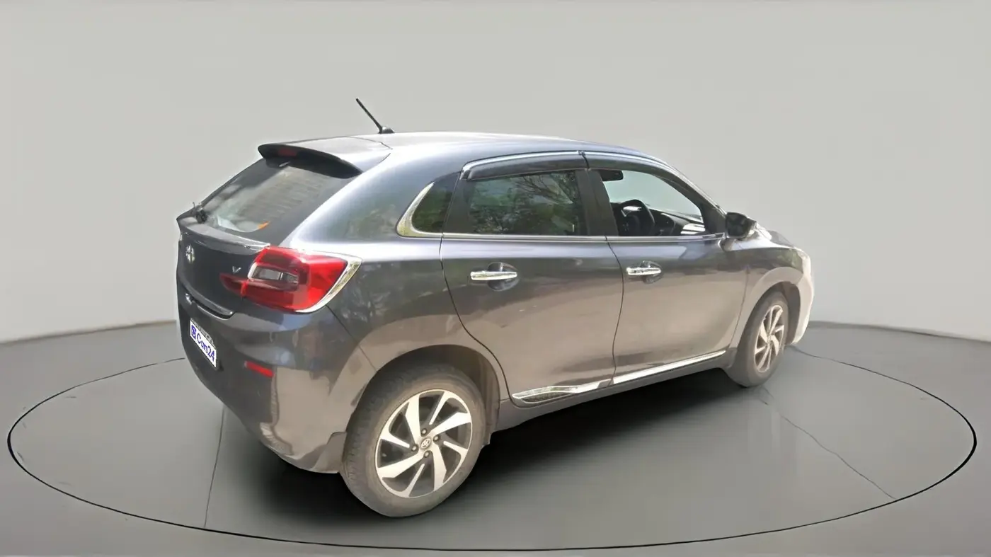 2022 Toyota Glanza V, Petrol, Manual, 37,527 km, exterior