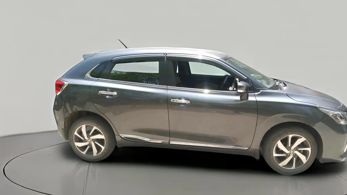2022 Toyota Glanza V, Petrol, Manual, 37,527 km, exterior