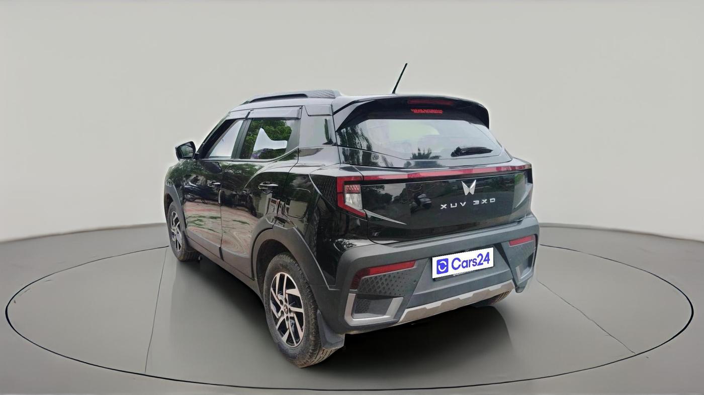 2025 Mahindra XUV 3XO AX5 1.5 Turbo Diesel, Diesel, Manual, 12,275 km, exterior