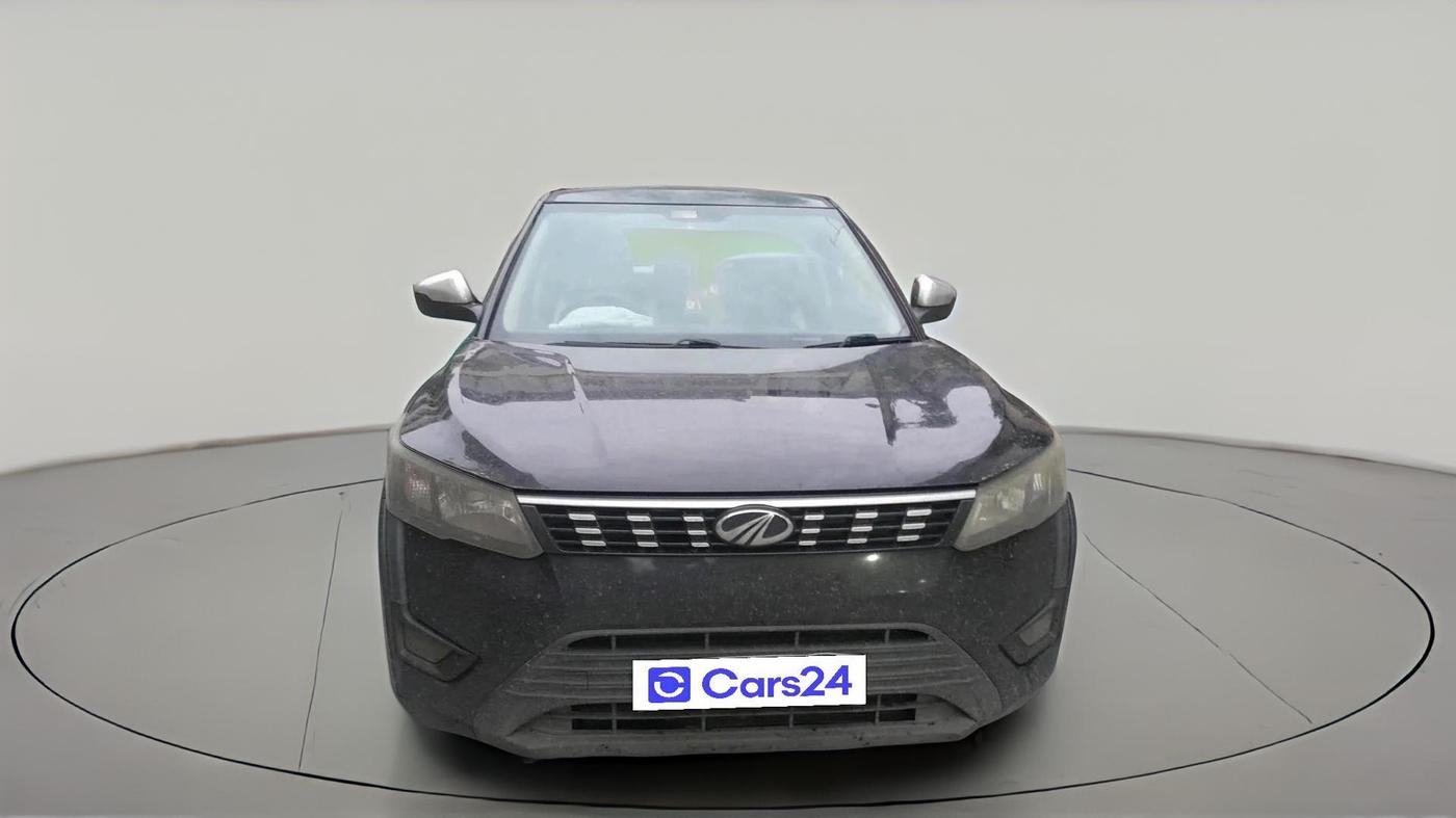 2019 Mahindra XUV300 W6 1.5 DIESEL, Diesel, Manual, 1,16,766 km, exterior