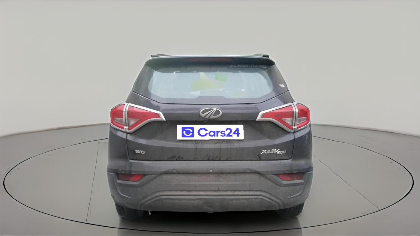 2019 Mahindra XUV300 W6 1.5 DIESEL, Diesel, Manual, 1,16,766 km, exterior