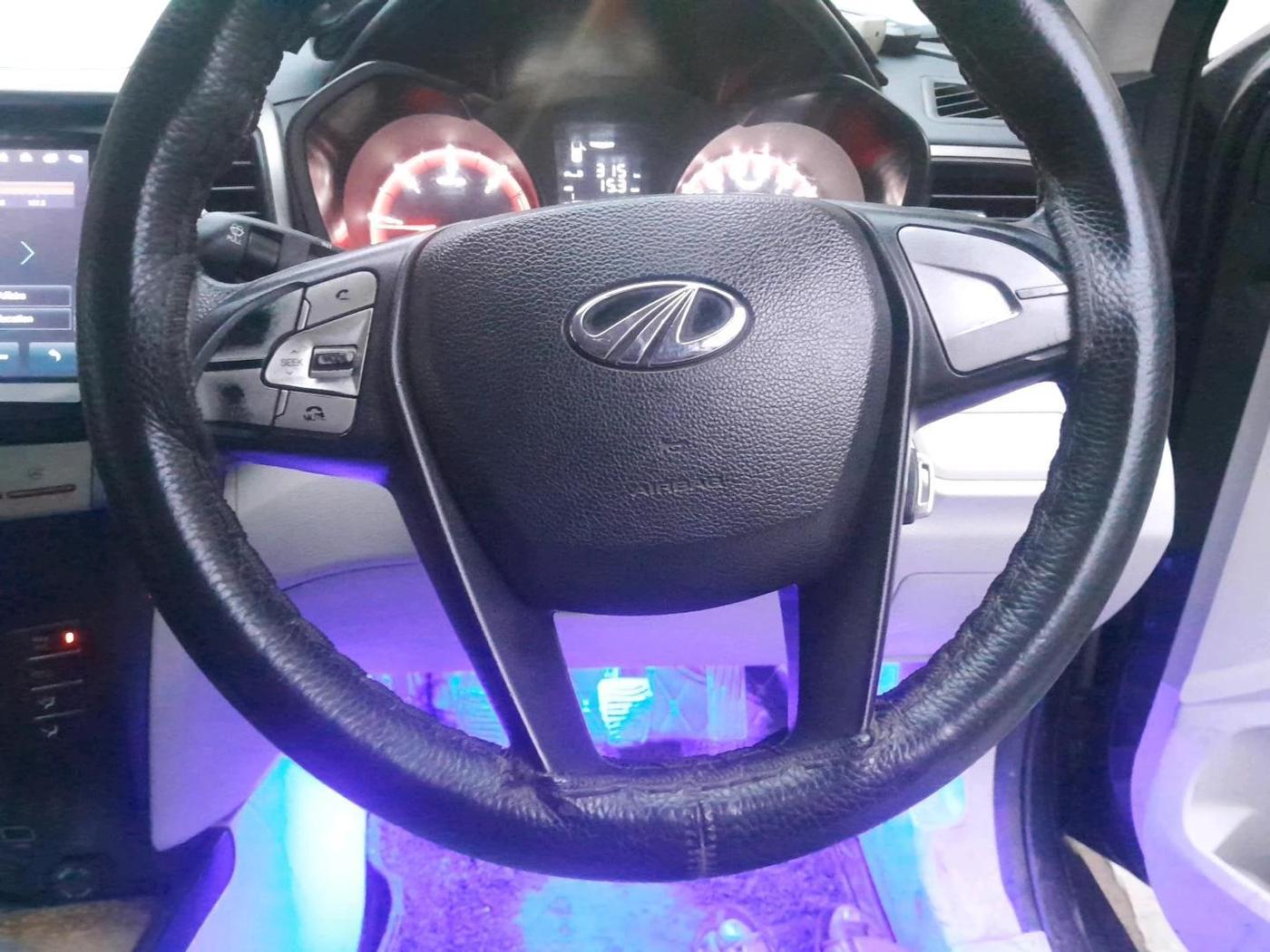 2019 Mahindra XUV300 W6 1.5 DIESEL, Diesel, Manual, 1,16,766 km, interior