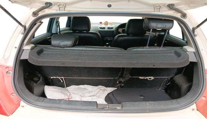 2017 Maruti Swift VXI O, Petrol, Manual, 1,15,418 km, exterior