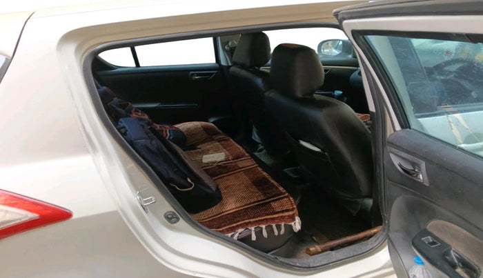 2017 Maruti Swift VXI O, Petrol, Manual, 1,15,418 km, interior