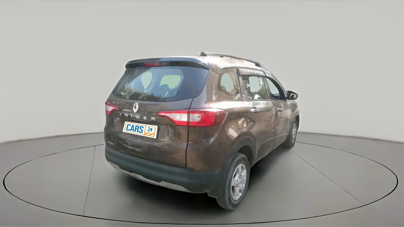 2022 Renault TRIBER RXT, Petrol, Manual, 30,223 km, exterior