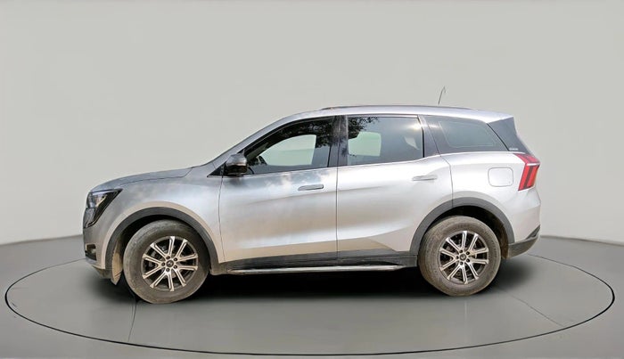 2023 Mahindra XUV700 AX 7 P AT 7 STR, Petrol, Automatic, 25,500 km, exterior