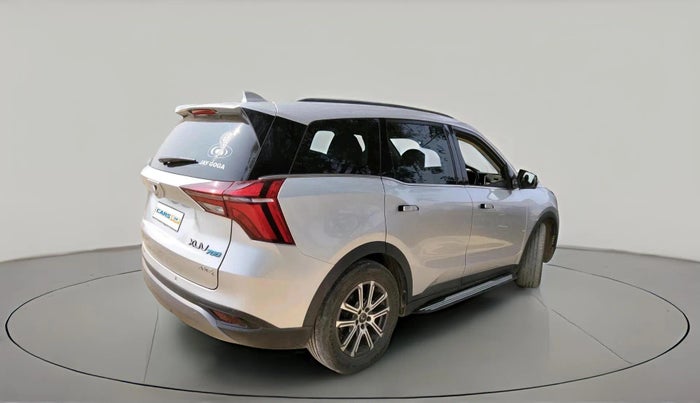 2023 Mahindra XUV700 AX 7 P AT 7 STR, Petrol, Automatic, 25,500 km, exterior