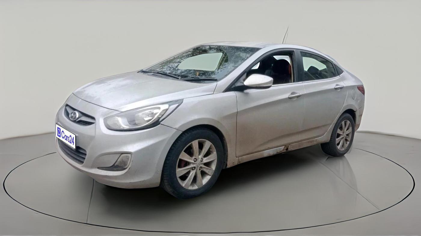 2011 Hyundai Verna FLUIDIC 1.6 CRDI SX, Diesel, Manual, 38,447 km, exterior