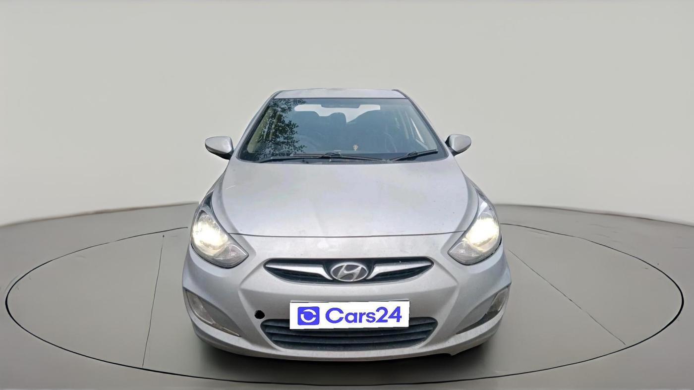 2011 Hyundai Verna FLUIDIC 1.6 CRDI SX, Diesel, Manual, 38,447 km, exterior