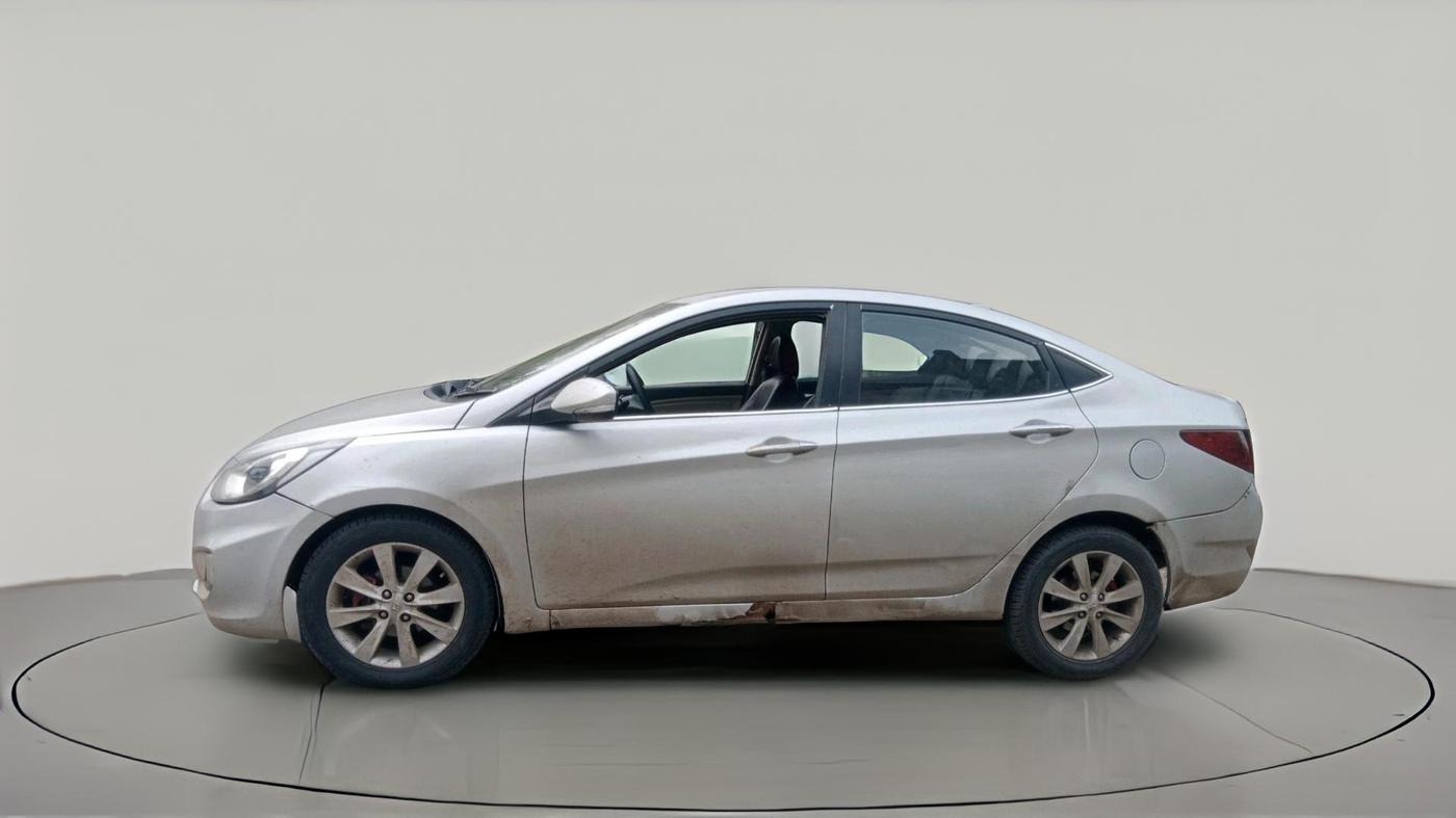 2011 Hyundai Verna FLUIDIC 1.6 CRDI SX, Diesel, Manual, 38,447 km, exterior