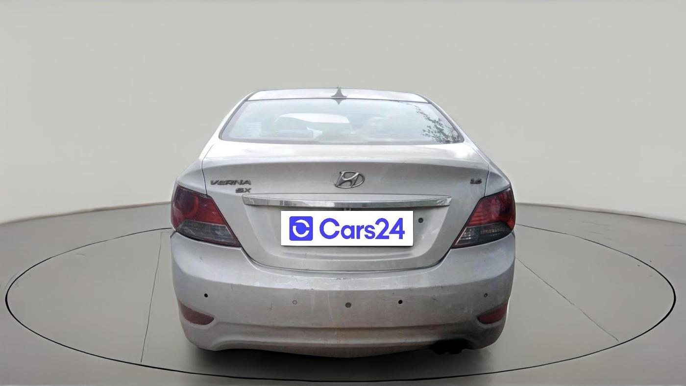 2011 Hyundai Verna FLUIDIC 1.6 CRDI SX, Diesel, Manual, 38,447 km, exterior