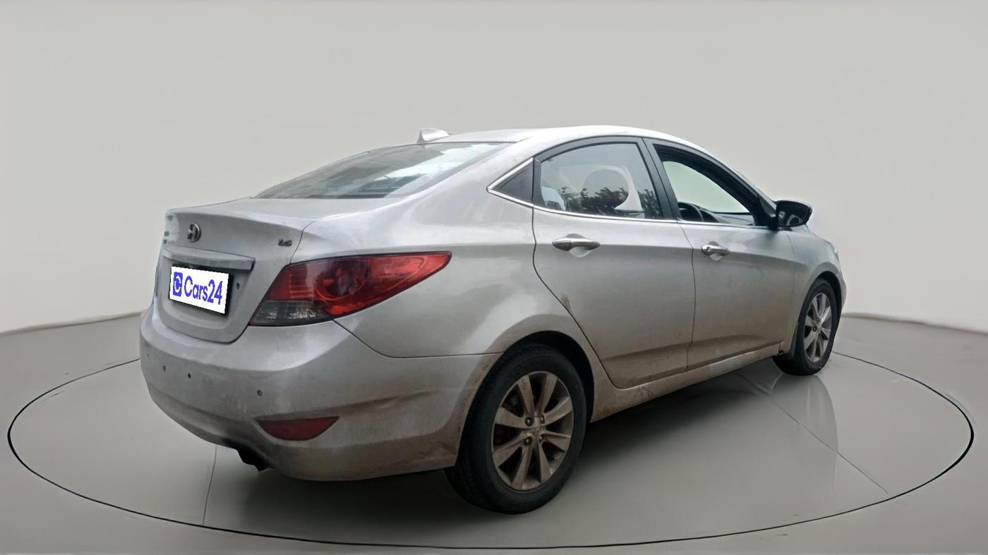 2011 Hyundai Verna FLUIDIC 1.6 CRDI SX, Diesel, Manual, 38,447 km, exterior