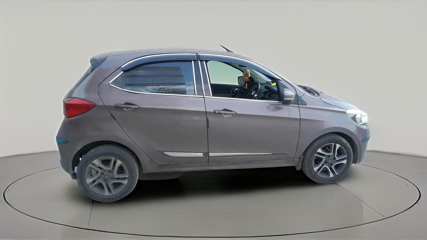 2016 Tata Tiago XZ DIESEL, Diesel, Manual, 1,16,082 km, exterior