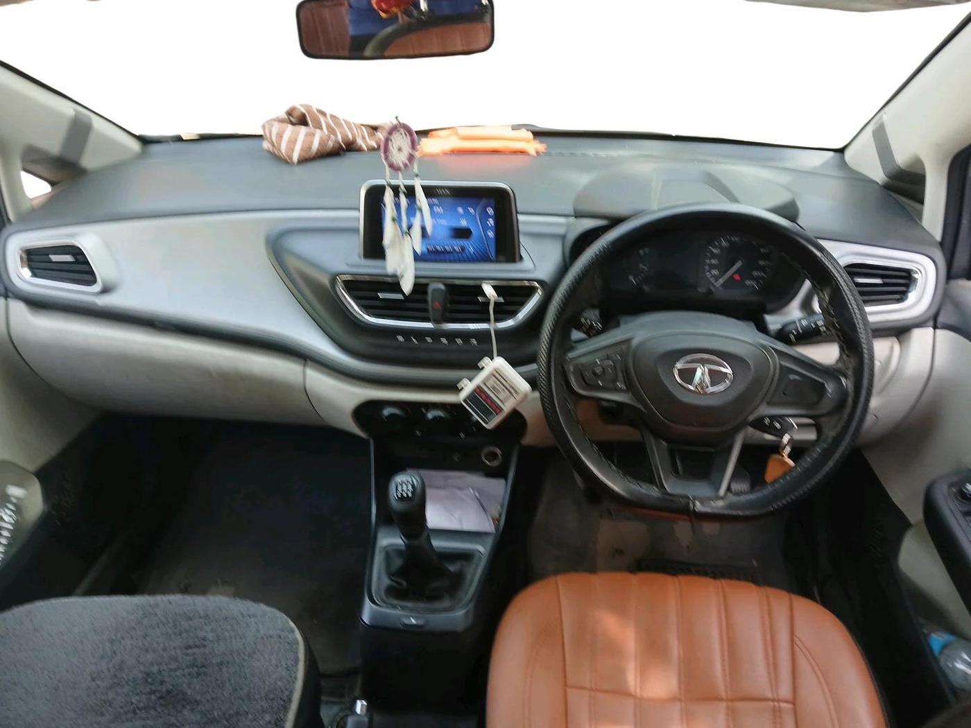 2021 Tata ALTROZ XM PLUS PETROL, CNG, Manual, 99,358 km, interior