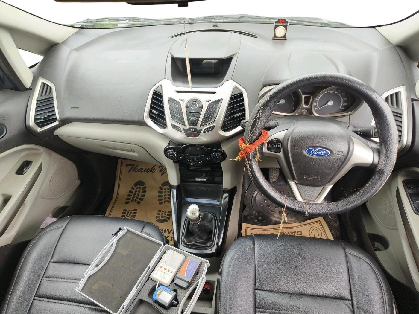 2014 Ford Ecosport TITANIUM 1.5L DIESEL, Diesel, Manual, 1,19,792 km, interior