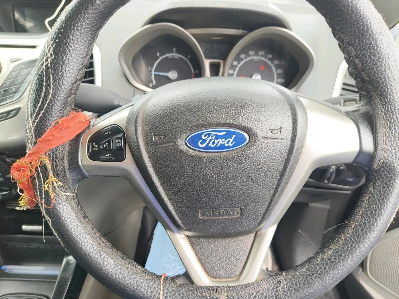2014 Ford Ecosport TITANIUM 1.5L DIESEL, Diesel, Manual, 1,19,792 km, interior