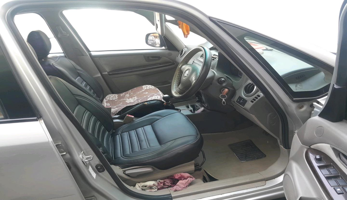 2013 Maruti SX4 VDI, Diesel, Manual, 1,39,255 km, interior
