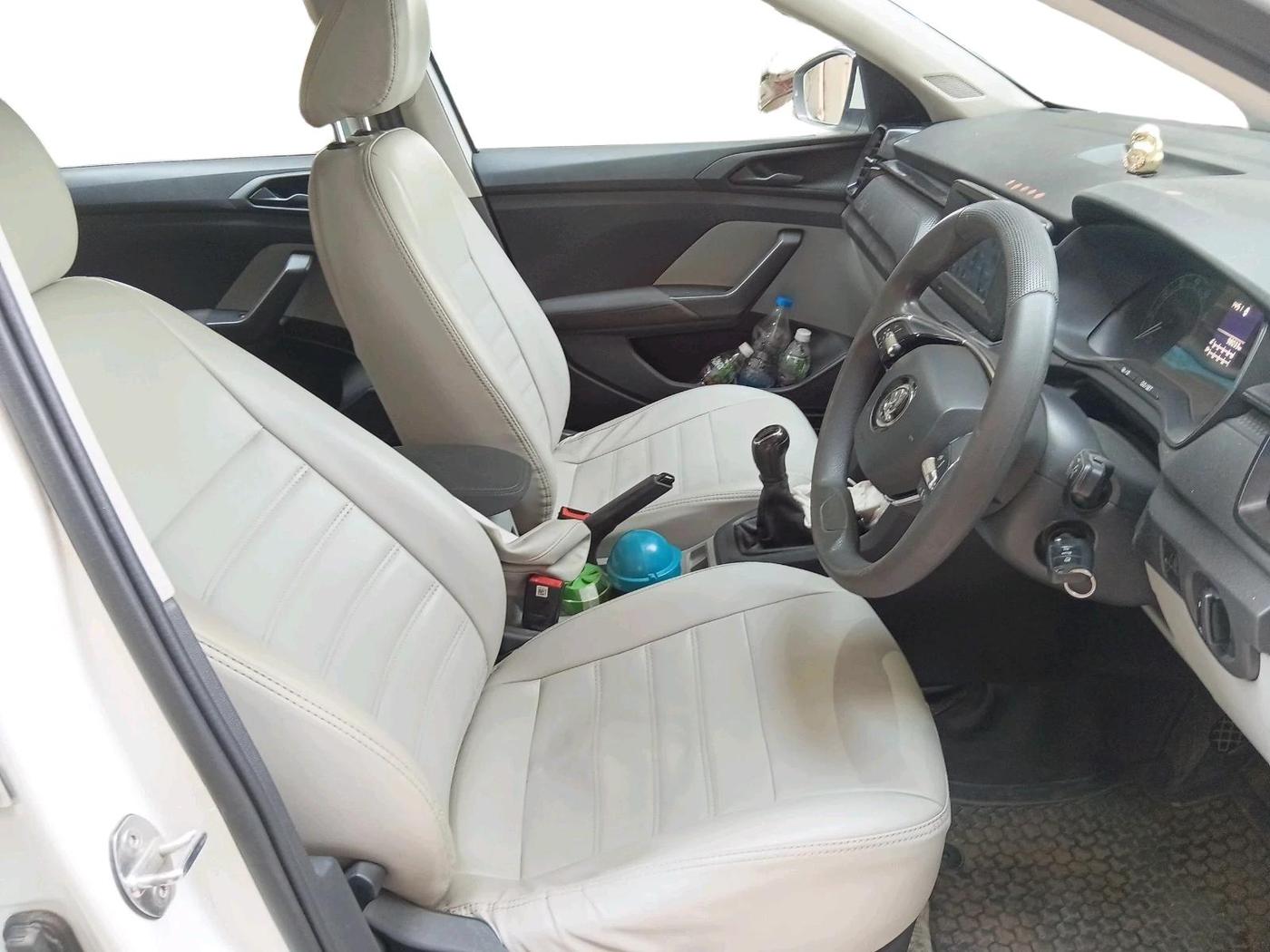2022 Skoda KUSHAQ ACTIVE 1.0L TSI MT, Petrol, Manual, 98,033 km, interior