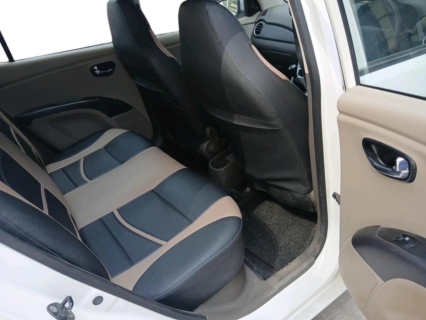 2015 Hyundai i10 SPORTZ 1.1, Petrol, Manual, 1,20,668 km, interior