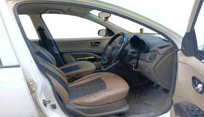 2012 Hyundai i10 MAGNA 1.1, Petrol, Manual, 1,76,254 km, interior