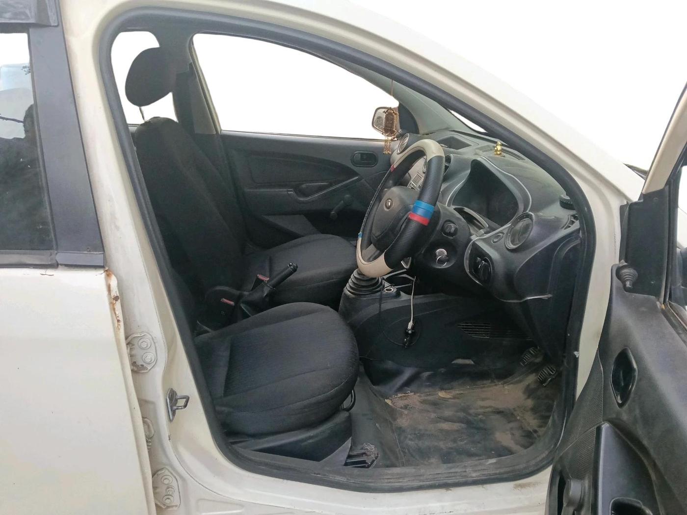 2012 Ford Figo LXI 1.4 DIESEL, Diesel, Manual, 1,13,021 km, interior