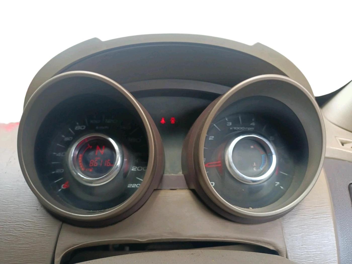 2013 Mahindra XUV500 W8, Diesel, Manual, 86,116 km, interior