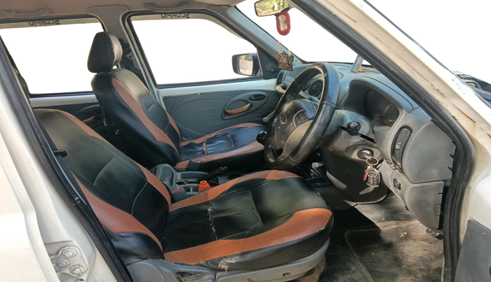 2012 Mahindra Scorpio EX M2DI, Diesel, Manual, 5,68,063 km, interior