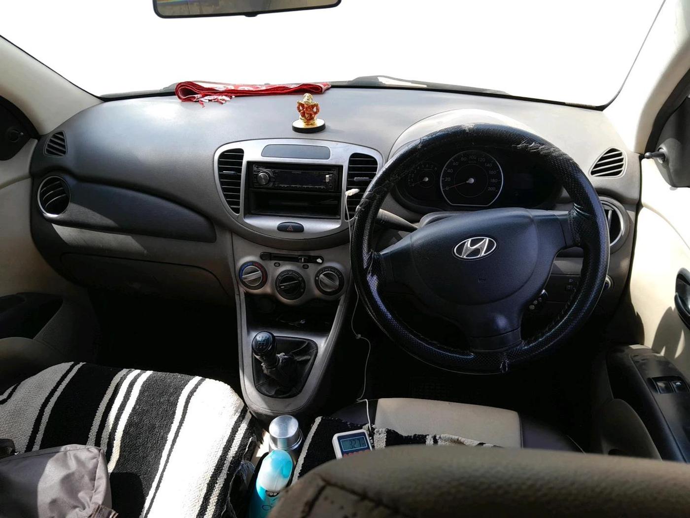 2012 Hyundai i10 ERA 1.1, CNG, Manual, 1,29,397 km, interior