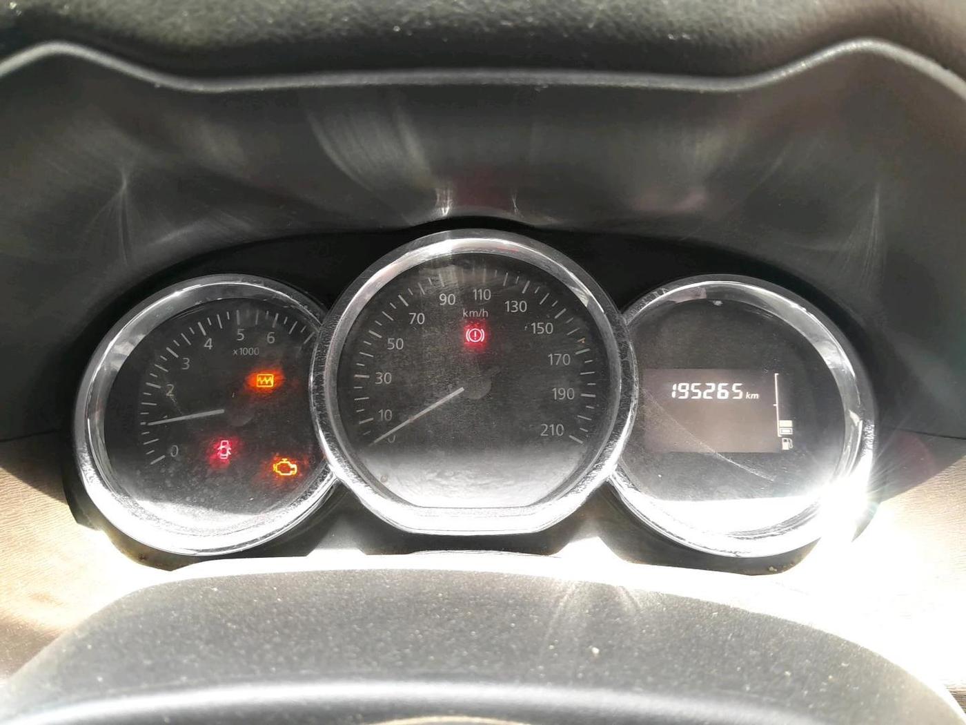2017 Nissan Terrano XV PREMIUM D, Diesel, Manual, 1,95,265 km, interior