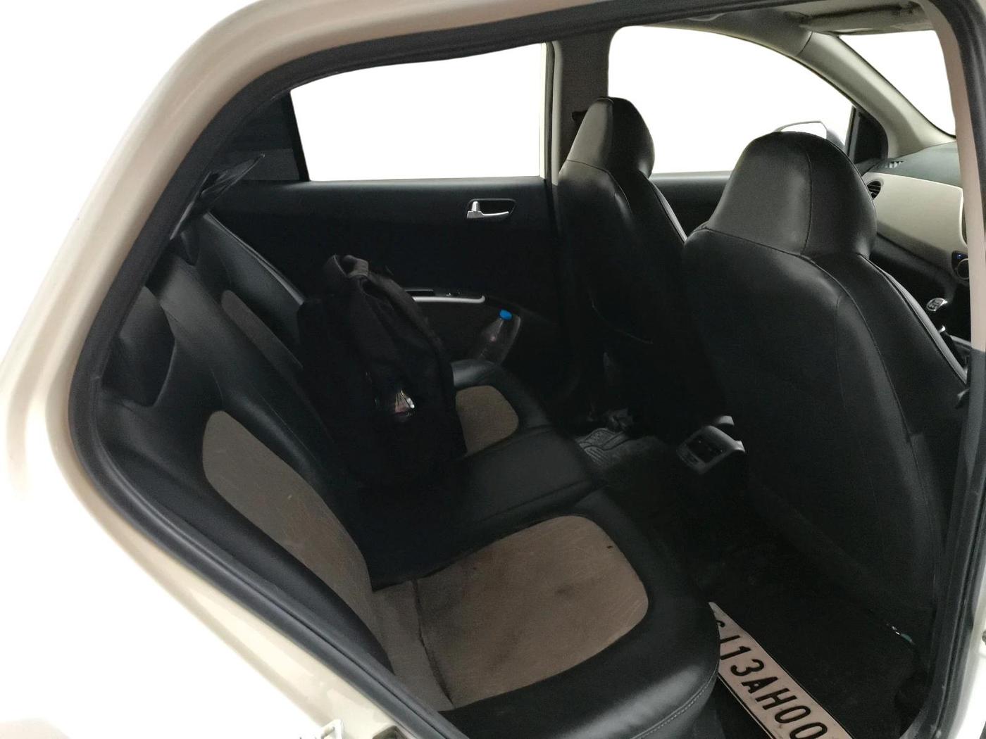 2017 Hyundai Grand i10 SPORTZ 1.2 KAPPA VTVT, CNG, Manual, 85,664 km, interior