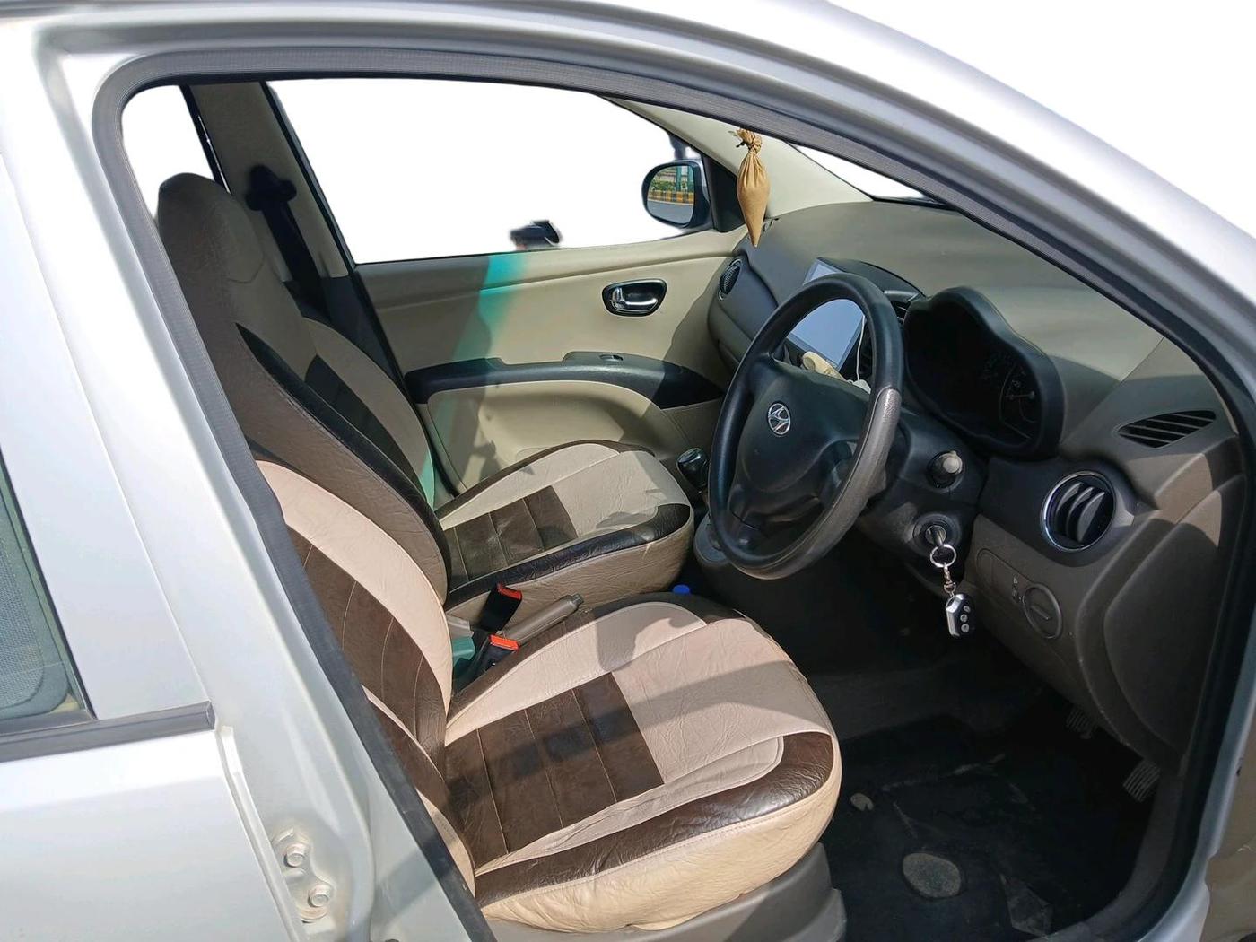 2012 Hyundai i10 MAGNA 1.2, Petrol, Manual, 79,860 km, interior
