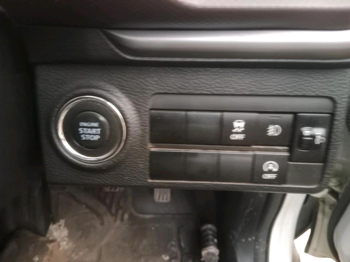 2022 Maruti BREZZA ZXI SMART HYBRID , Petrol, Manual, 58,240 km, interior