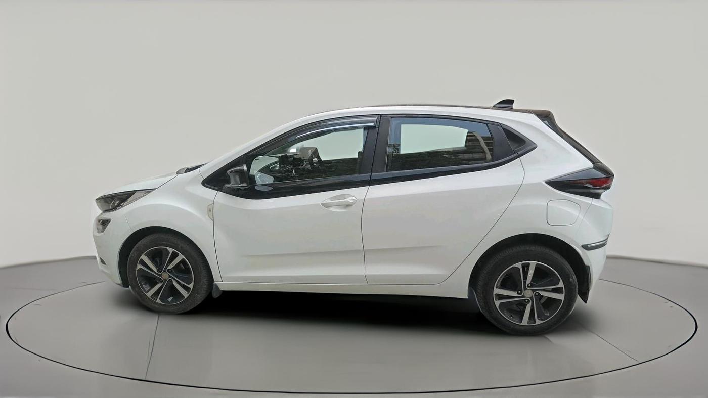 2024 Tata ALTROZ  XZ PLUS (S) , Diesel, Manual, 31,296 km, exterior