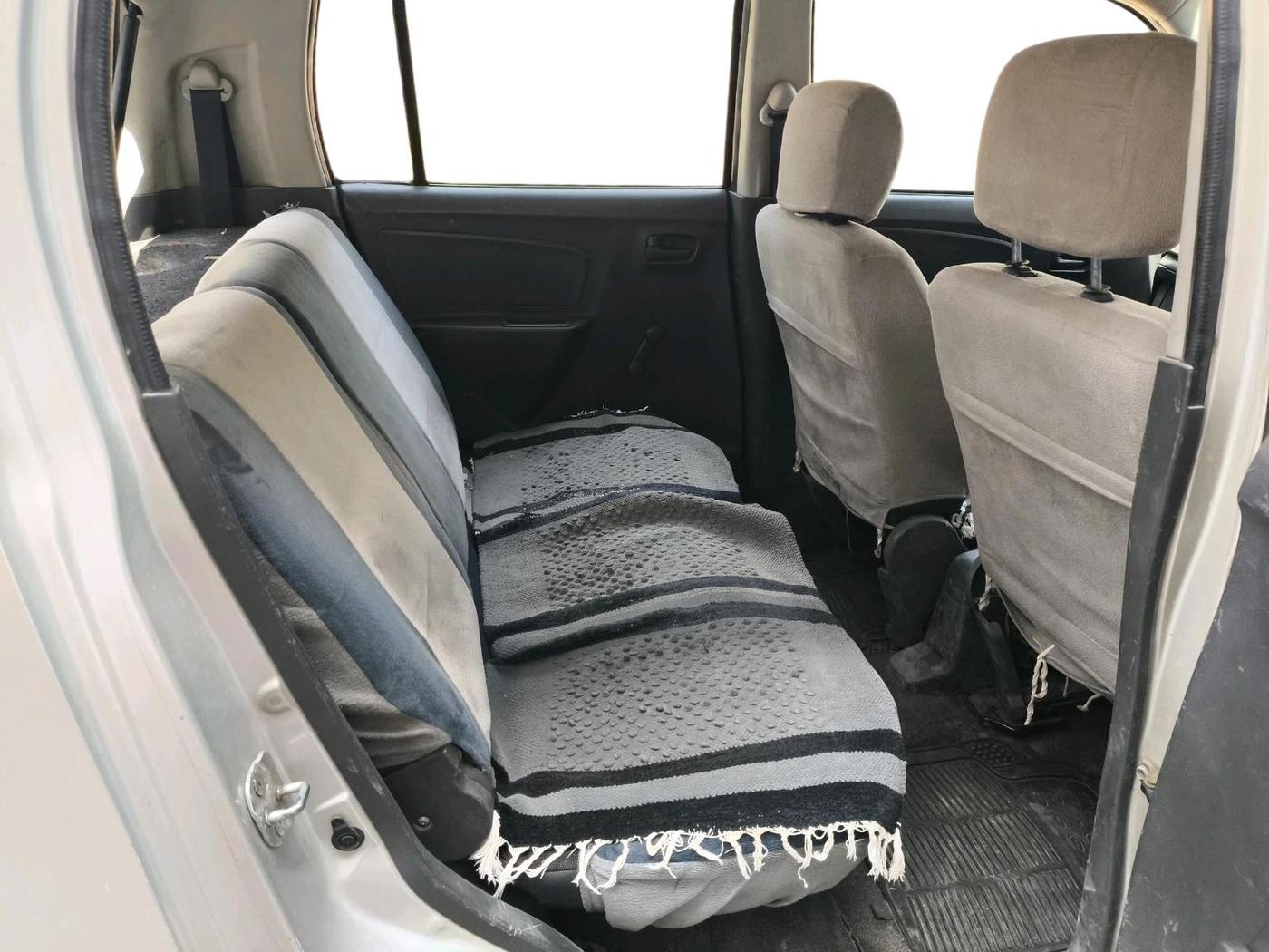2011 Maruti Wagon R 1.0 LX, CNG, Manual, 89,884 km, interior