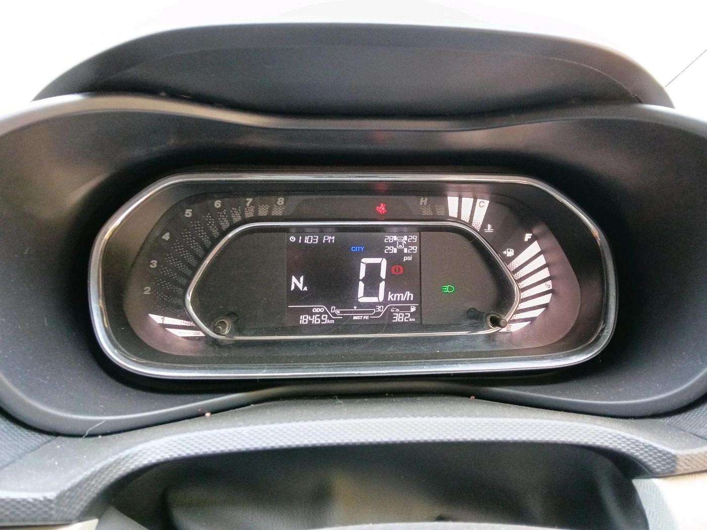 2022 Tata NEXON XZA PLUS PETROL, Petrol, Automatic, 18,469 km, interior