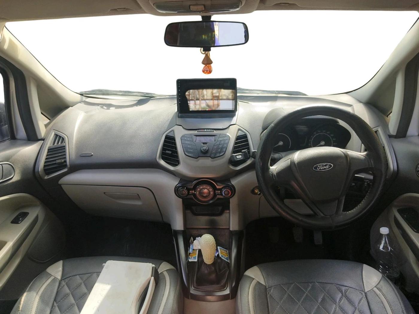 2015 Ford Ecosport AMBIENTE 1.5L DIESEL, Diesel, Manual, 1,51,257 km, interior