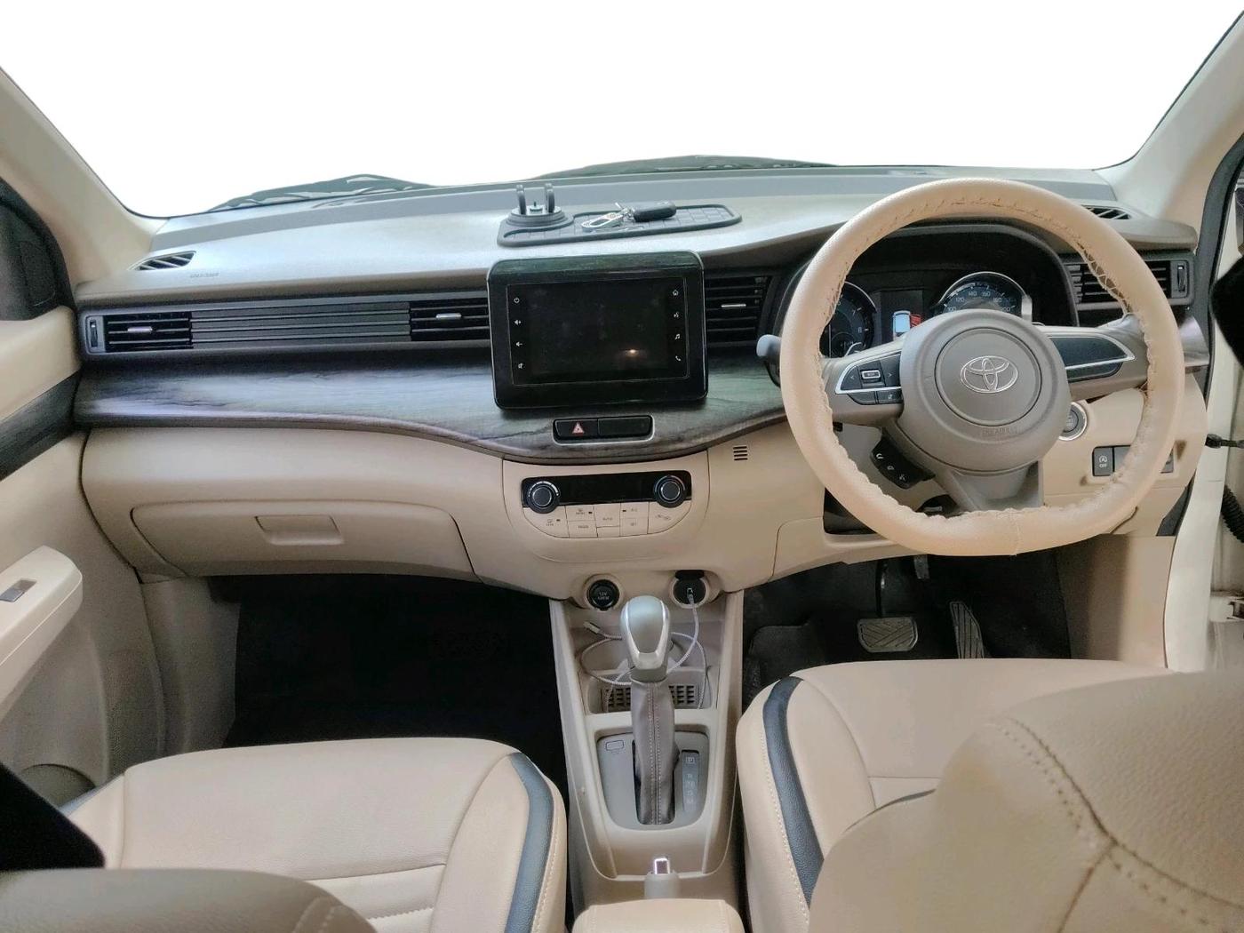 2024 Toyota RUMION G AT, Petrol, Automatic, 2,279 km, interior