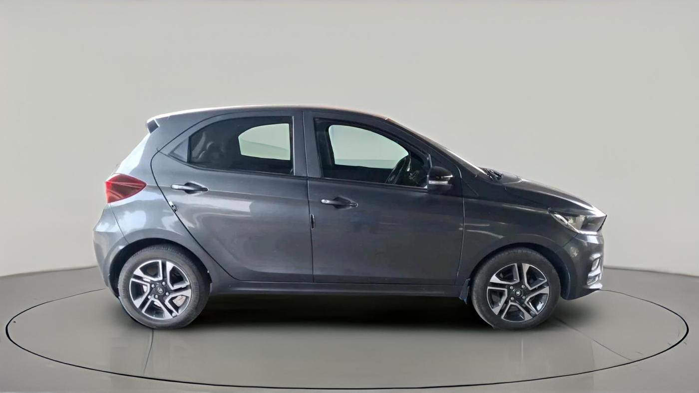 2022 Tata Tiago XT (O) PETROL, Petrol, Manual, 24,798 km, exterior