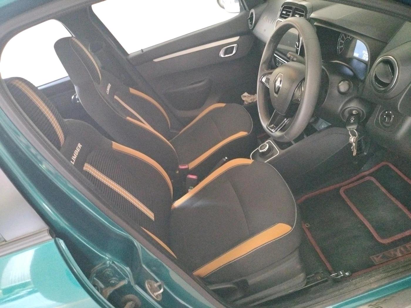 2023 Renault Kwid CLIMBER AMT 1.0, Petrol, Automatic, 9,345 km, interior