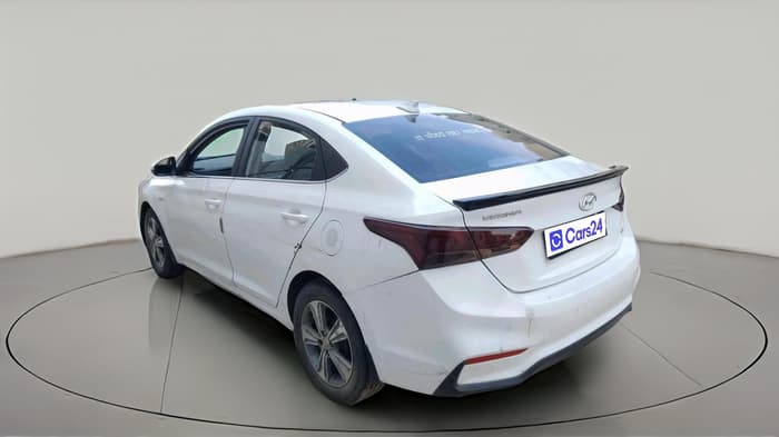 2018 Hyundai Verna 1.6 CRDI SX + AT, Diesel, Automatic, 1,47,634 km, exterior