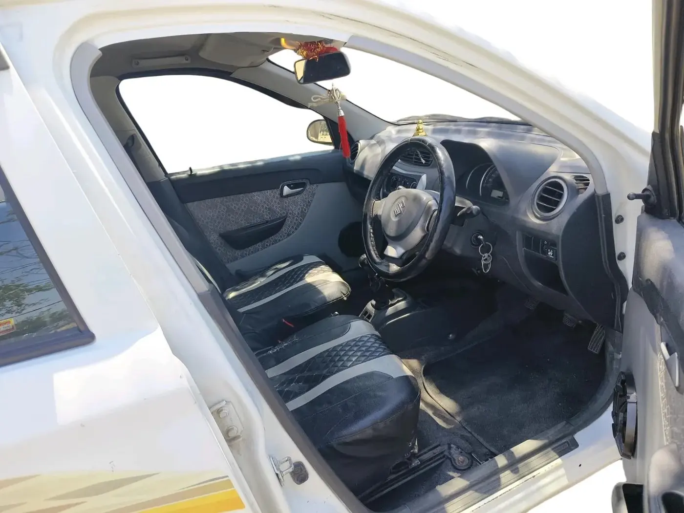 2017 Maruti Alto 800 LXI, CNG, Manual, 93,693 km, interior