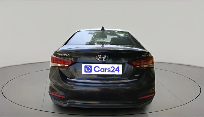 2017 Hyundai Verna 1.6 SX (O) CRDI MT, Diesel, Manual, 1,28,961 km, exterior