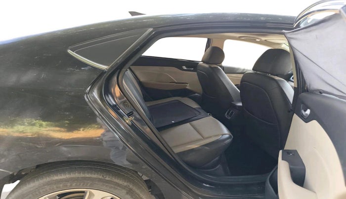 2017 Hyundai Verna 1.6 SX (O) CRDI MT, Diesel, Manual, 1,28,961 km, interior