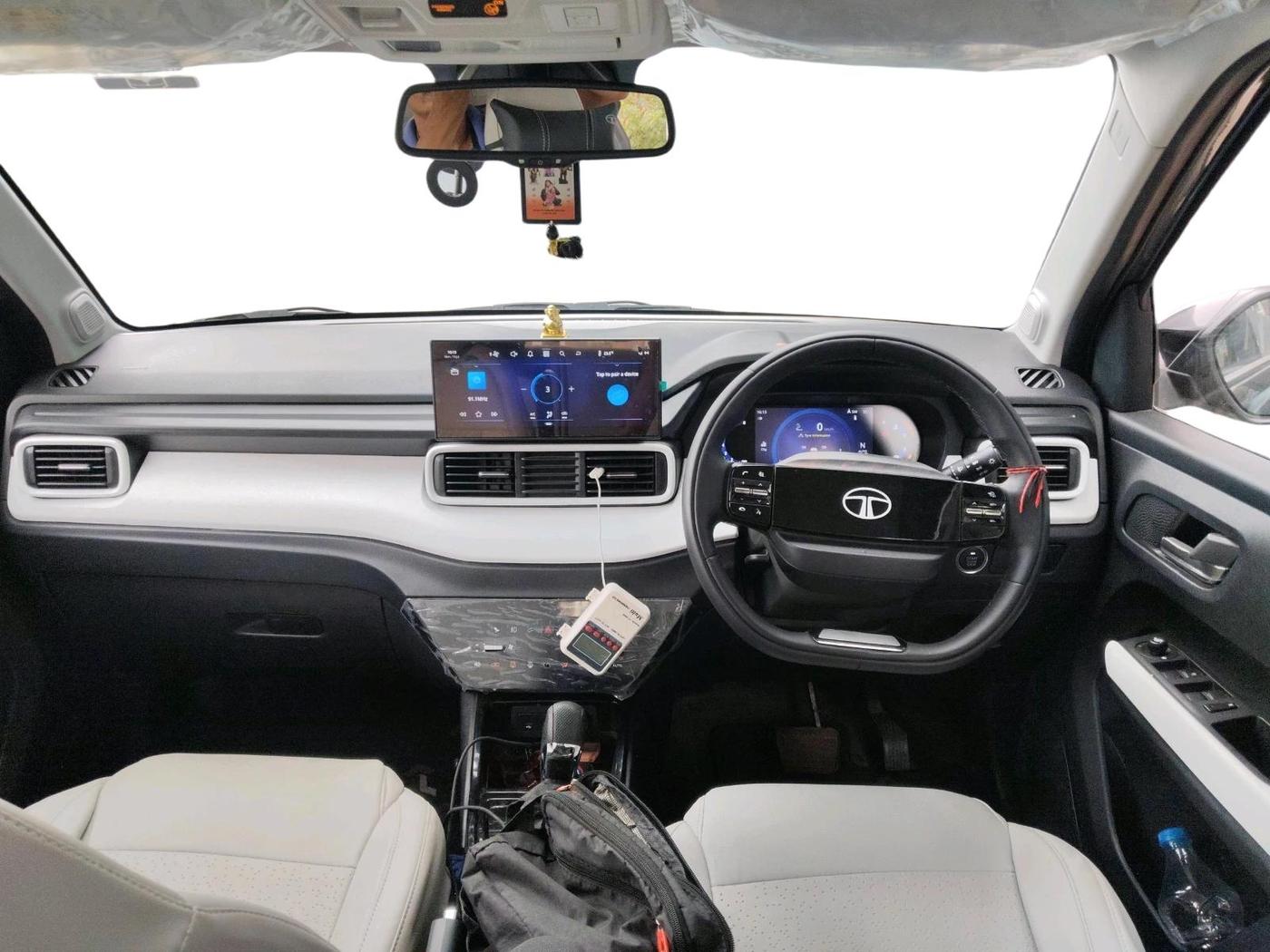 2026 Tata PUNCH Accomplished Plus (S) AMT, Petrol, Automatic, 1,533 km, interior