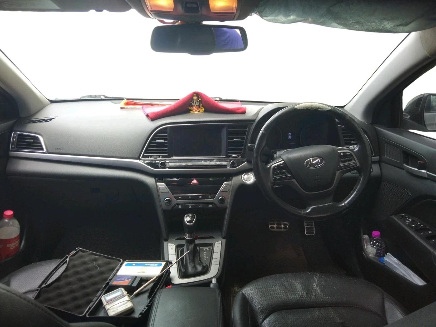 2018 Hyundai New Elantra 1.6 SX (O) AT DIESEL, Diesel, Automatic, 1,39,504 km, interior