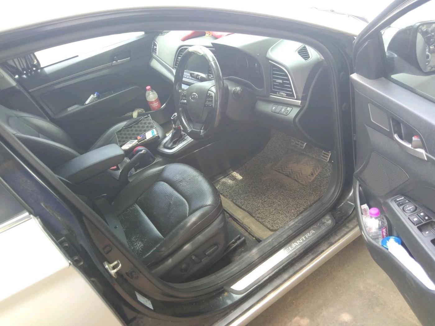 2018 Hyundai New Elantra 1.6 SX (O) AT DIESEL, Diesel, Automatic, 1,39,504 km, interior