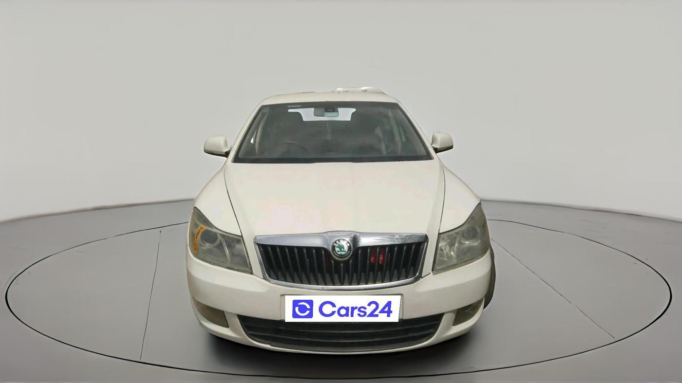 2011 Skoda Laura AMBIENTE 2.0 TDI CR MT, Diesel, Manual, 1,45,174 km, exterior
