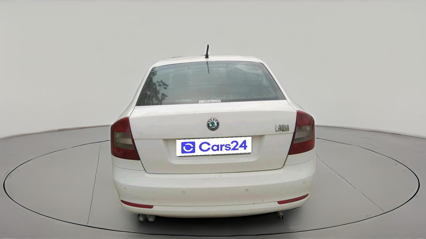 2011 Skoda Laura AMBIENTE 2.0 TDI CR MT, Diesel, Manual, 1,45,174 km, exterior