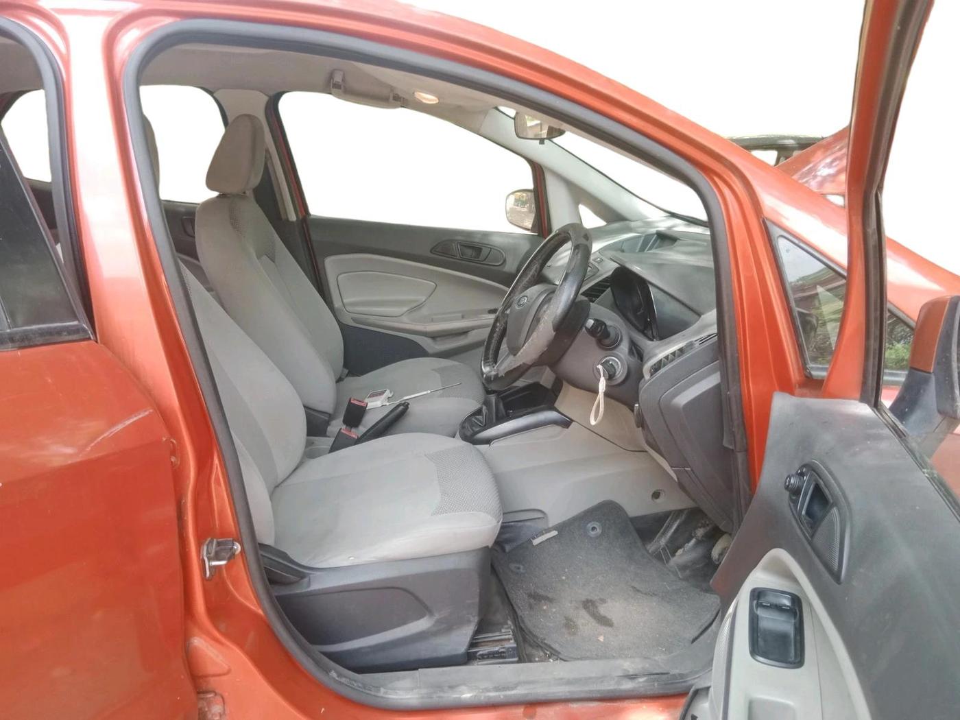 2014 Ford Ecosport AMBIENTE 1.5L DIESEL, Diesel, Manual, 1,27,010 km, interior