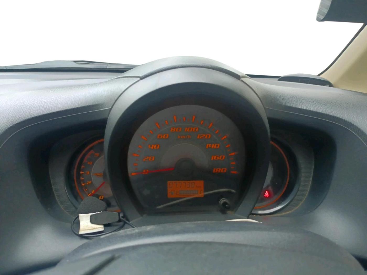 2014 Honda Amaze 1.5L I-DTEC S, Diesel, Manual, 77,738 km, interior